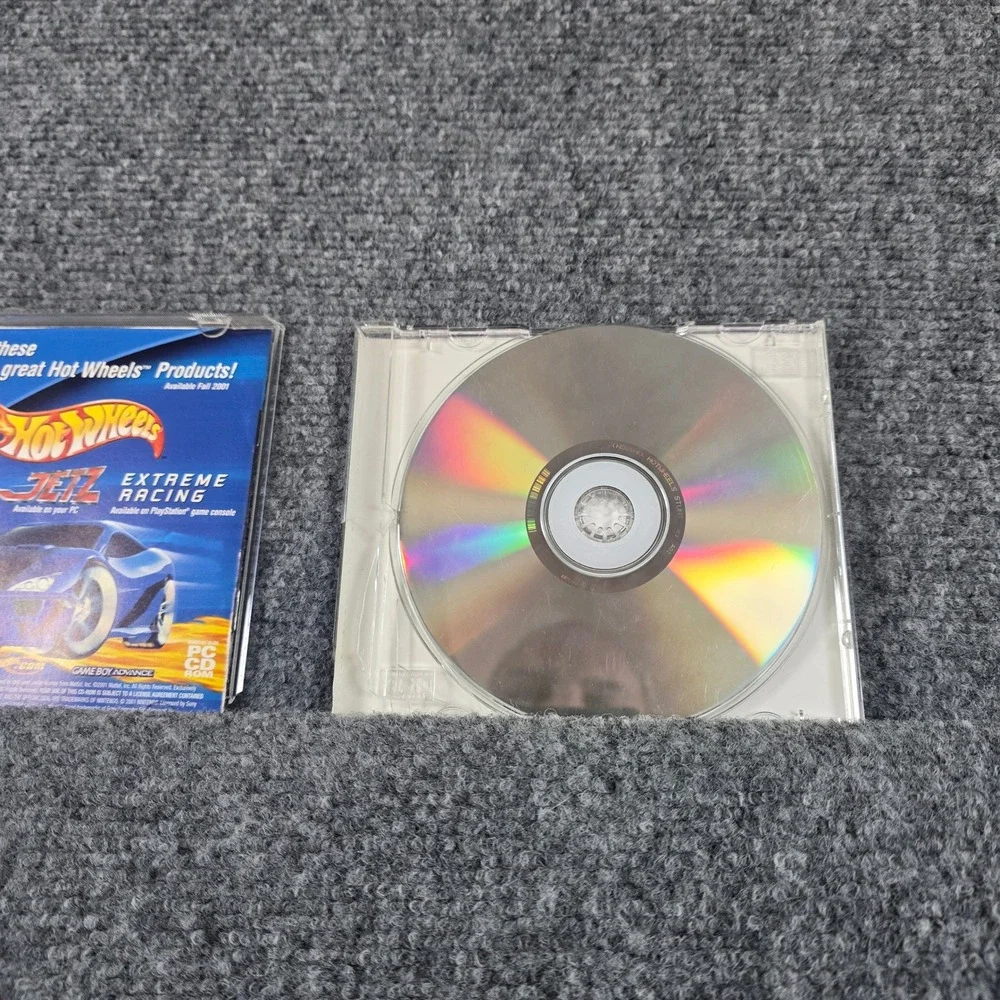Hot Wheels Stunt Track Driver 2 Get‎ N Dirty PC CD-ROM Game THQ Vintage